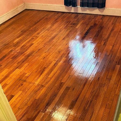 Choosing the Right Hardwood Floor Cleaning Service for Your Home