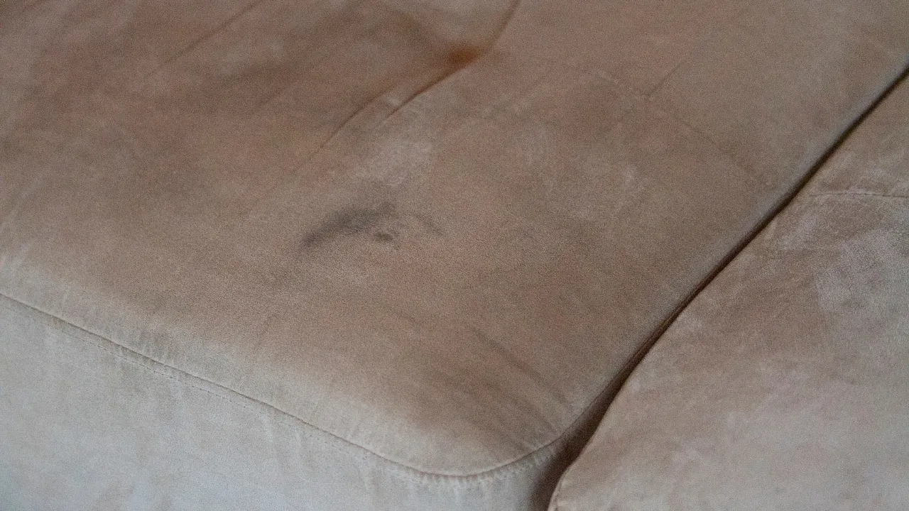 How Dirty Upholstery Affects Indoor Air Quality